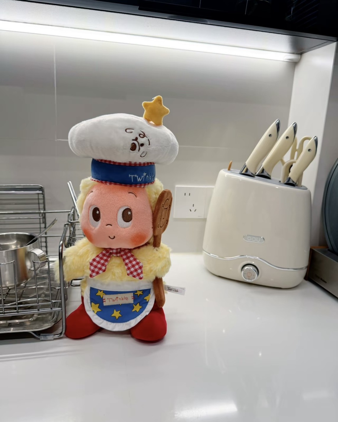 POP MART 星星人 歡迎來到月球表面系列 烘焙師毛絨公仔
