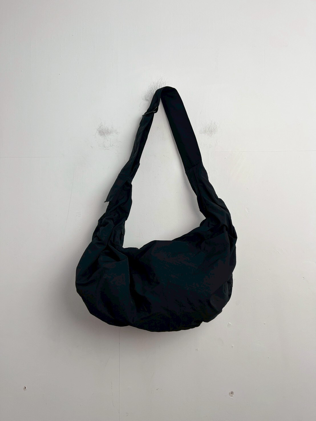 STUDIOUS AIR NYLON SHOULDER BAG