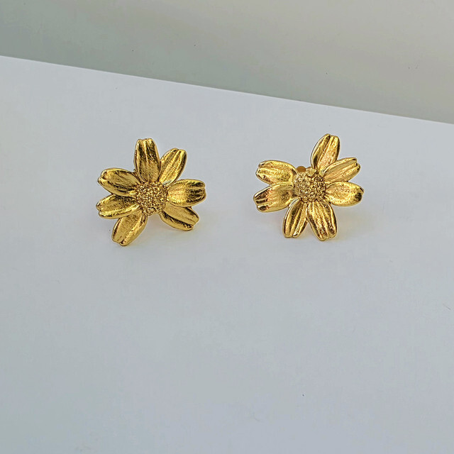 1TA0530-402 [THALLO] 雛菊耳環，925銀鍍24K金 #1751890s22 (EU)
