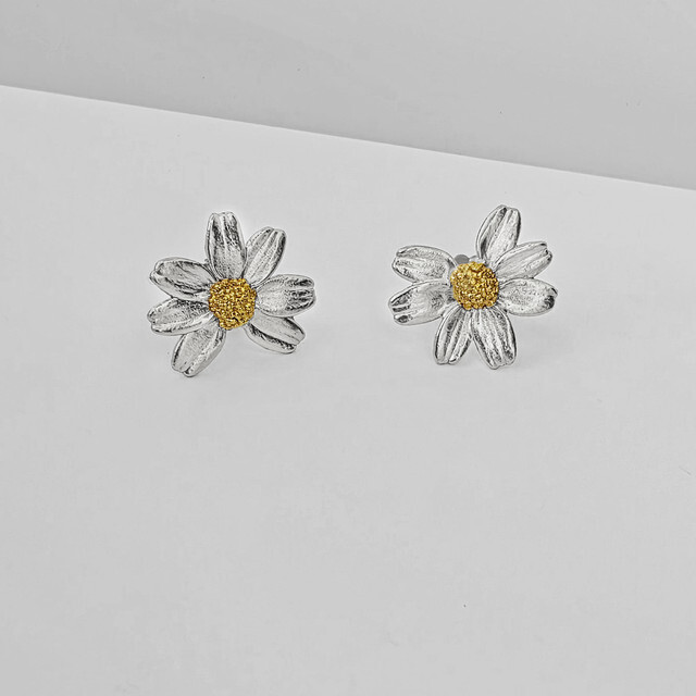 1TA0530-403 [THALLO] 雛菊耳環，925銀，部分鍍金 #1751890s28 (EU)