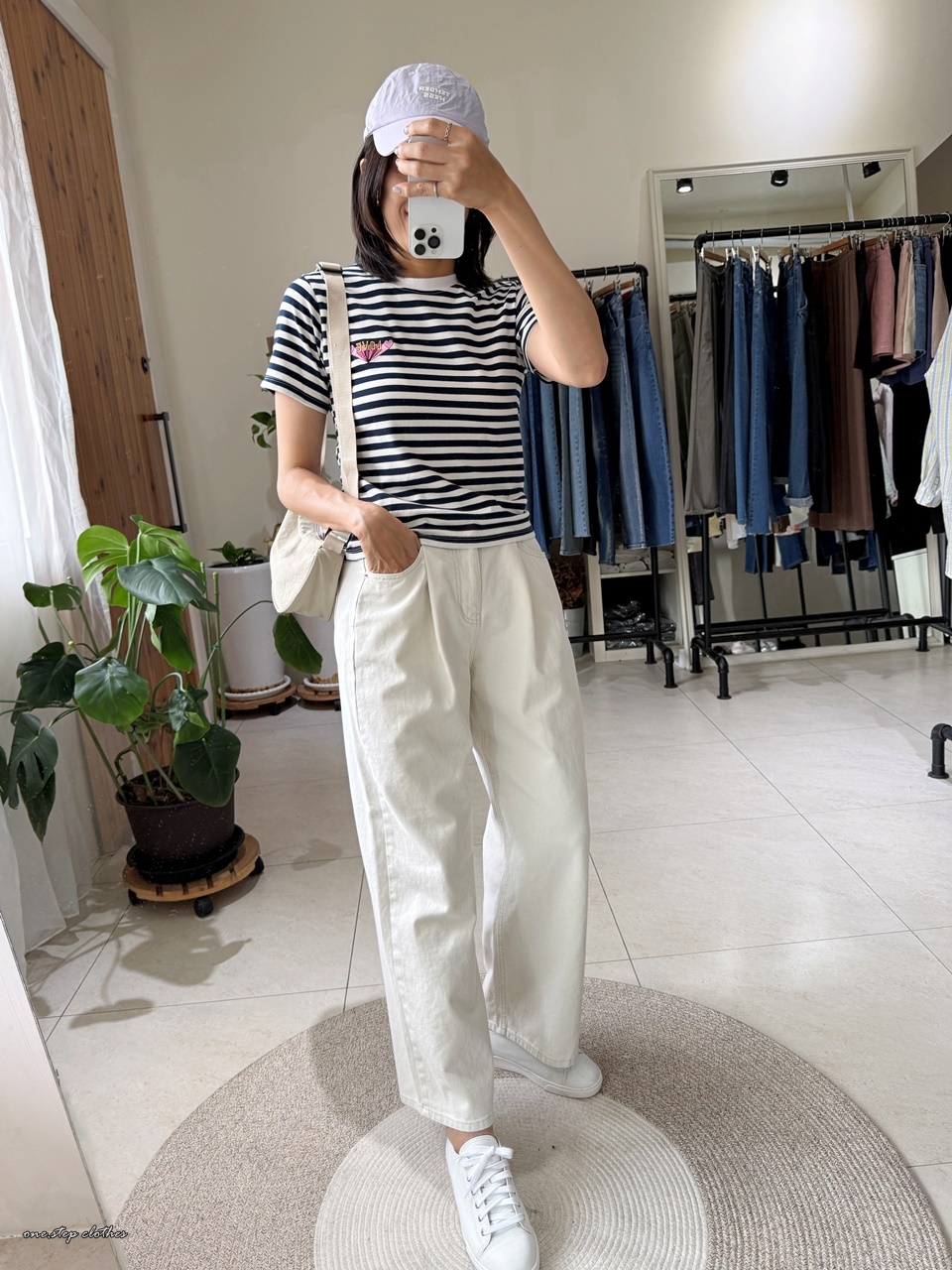 正韓愛心love深藍橫條T