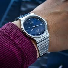 萬年鐘錶 - CASIO 卡西歐  復古簡約薄型指針石英錶  MQ-24DA-2A 錶徑34.9MM