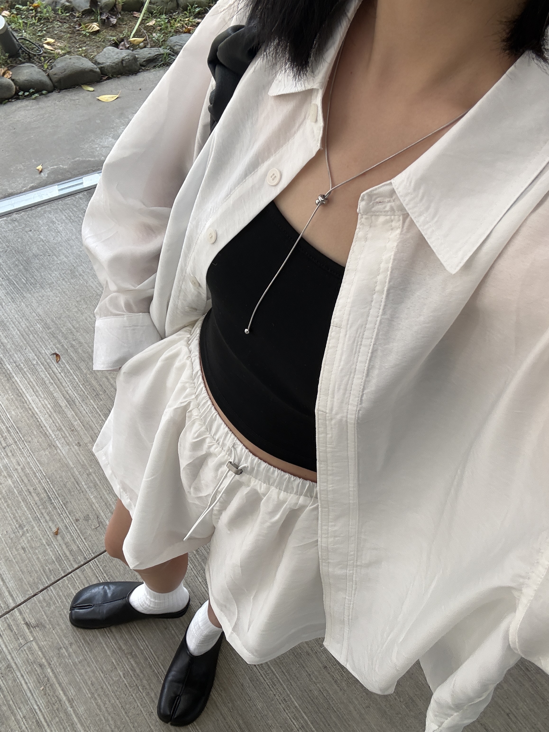 不皺涼感兩件式襯衫短褲套裝 (白)