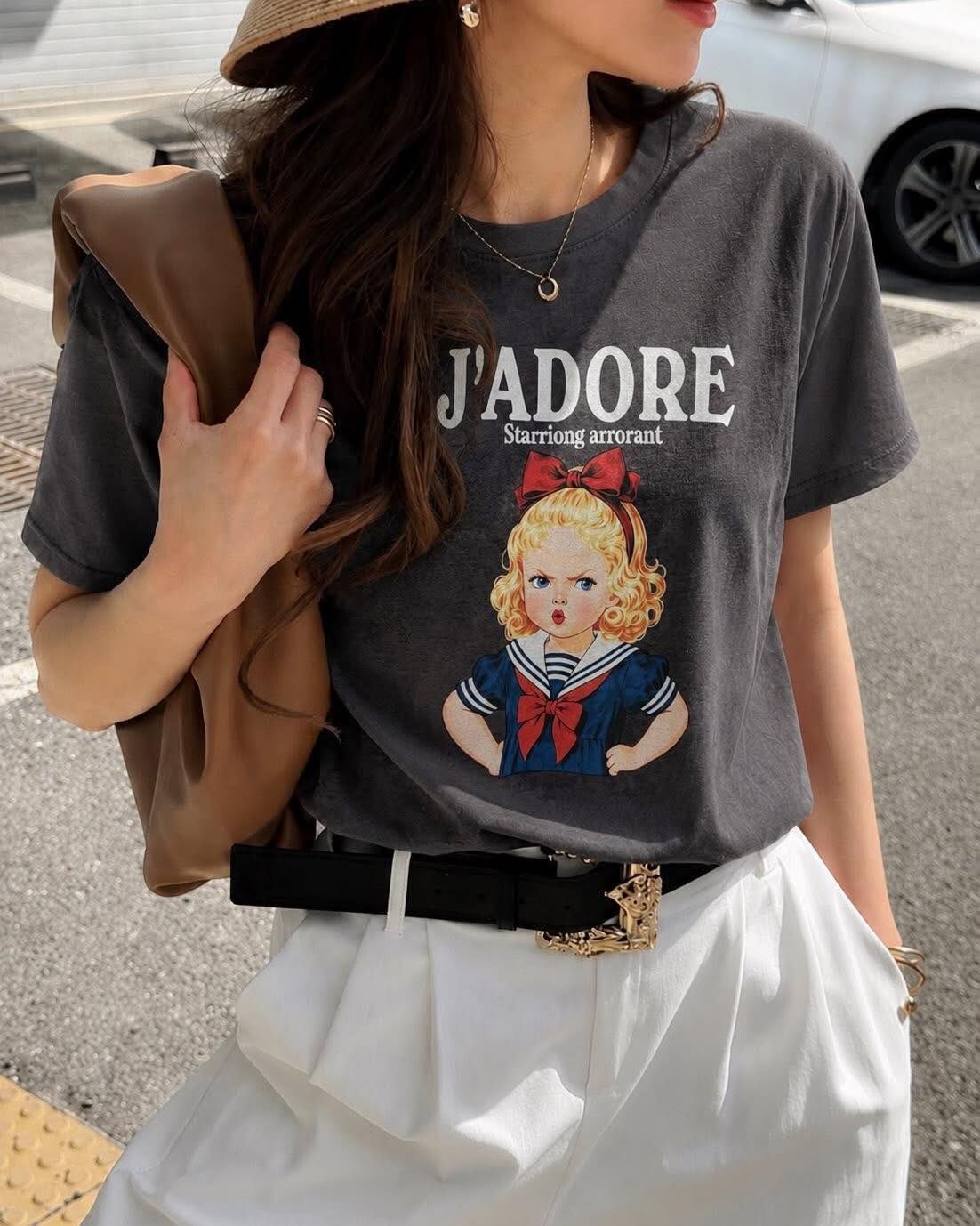 【可愛復古女孩字母設計棉tee】（現貨）
