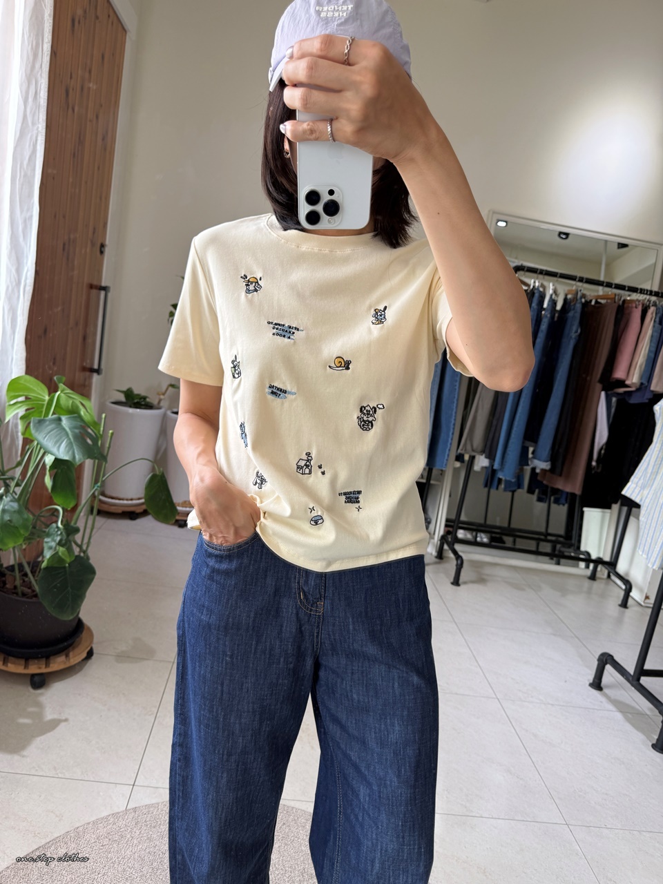 正韓小巧狗狗刺繡T  (鵝黃)