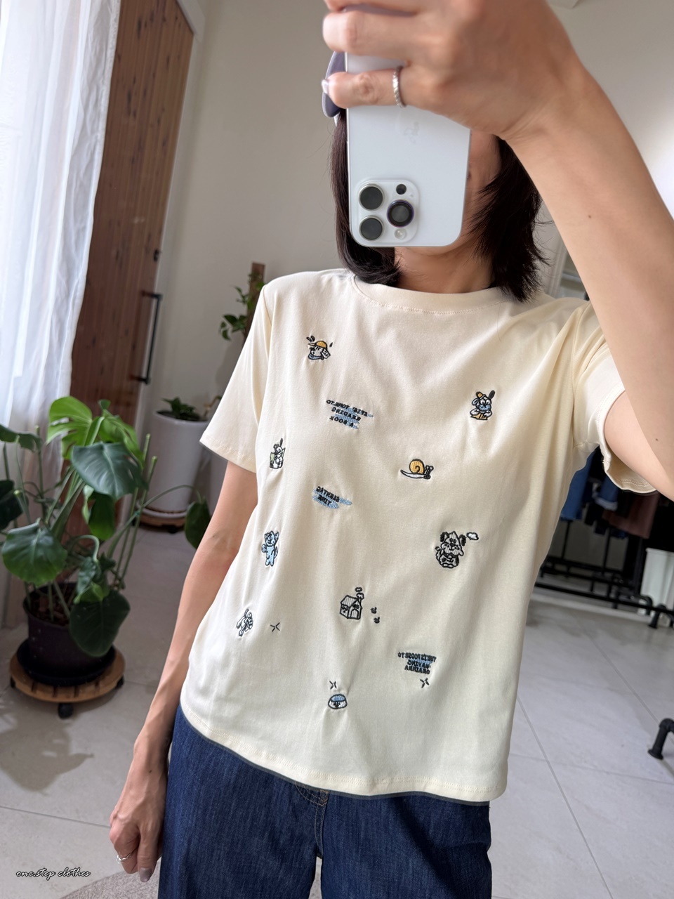 正韓小巧狗狗刺繡T  (鵝黃)