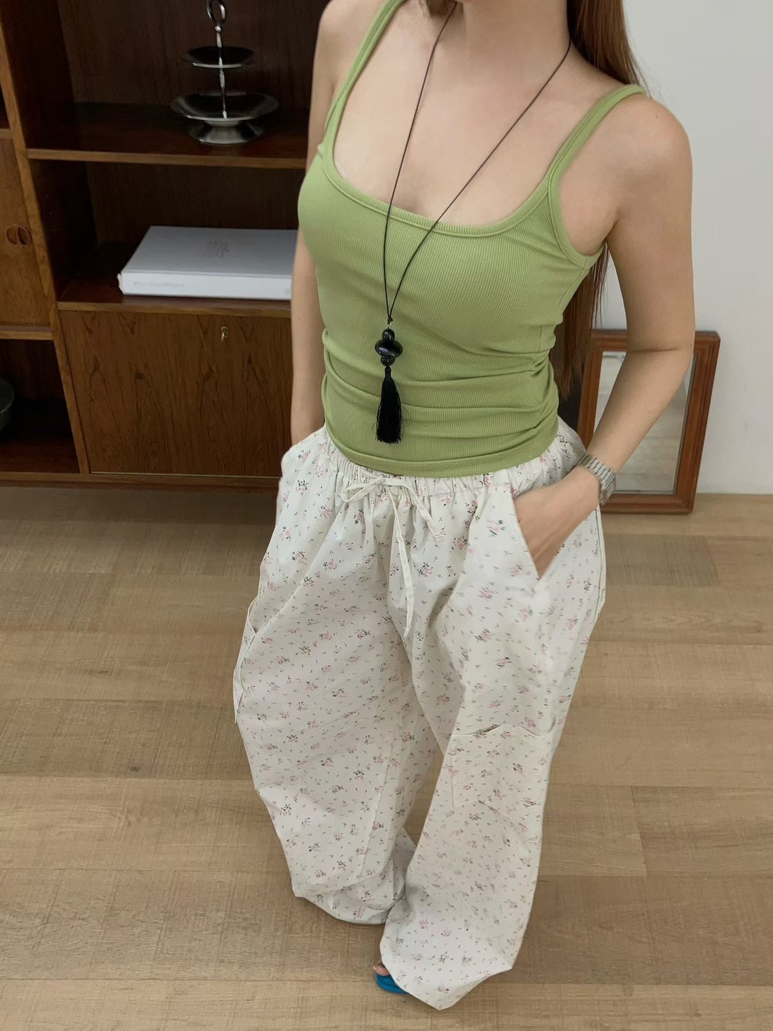 低領美剪裁背心
