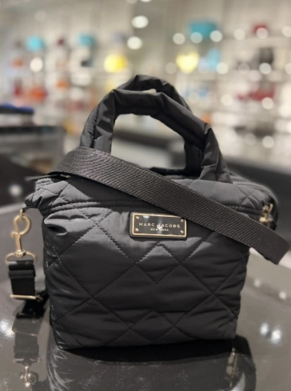 Marc Jacobs Diamond Quilt Tote Bag（菱格款）(此為預訂商品，如同一訂單中有其他現貨商品，現貨商品會安排先行寄出。)