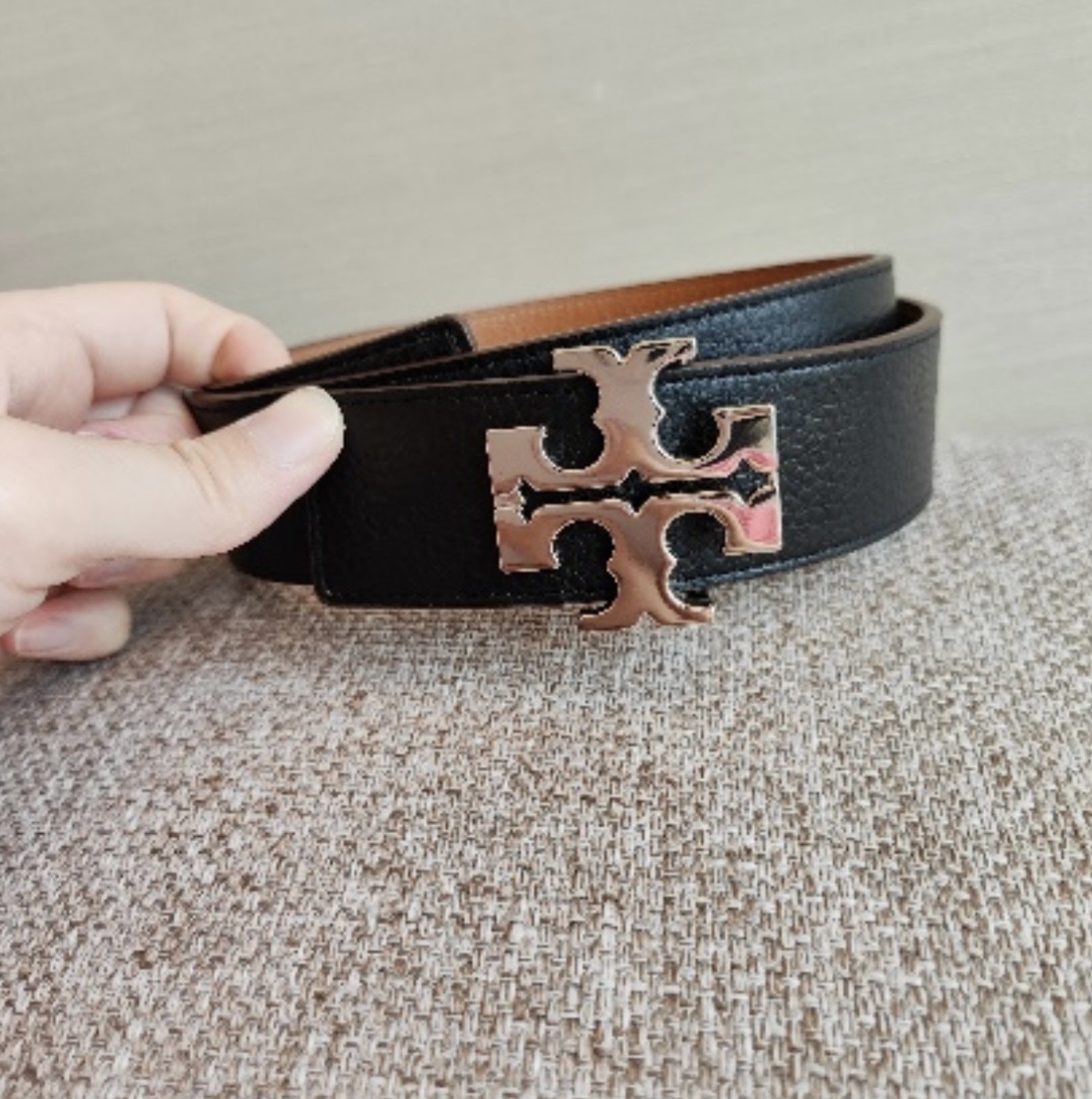 Tory Burch Belt Kira Flat Logo 1.5 inch（此為預訂商品，如同一訂單中有其他現貨商品，現貨商品會安排先行寄出。）