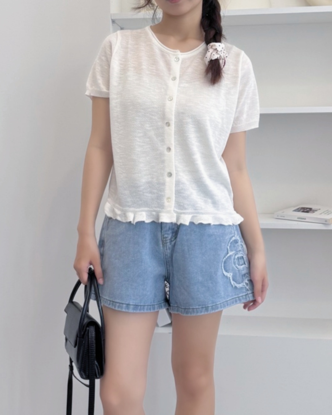 法朵Fado shop｜立體抽絲花花顯瘦寬口牛仔短褲 2505002 兩色