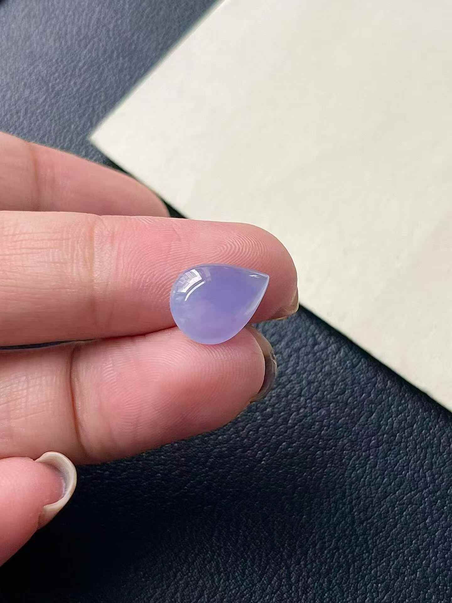 523354 翡翠紫羅蘭水滴