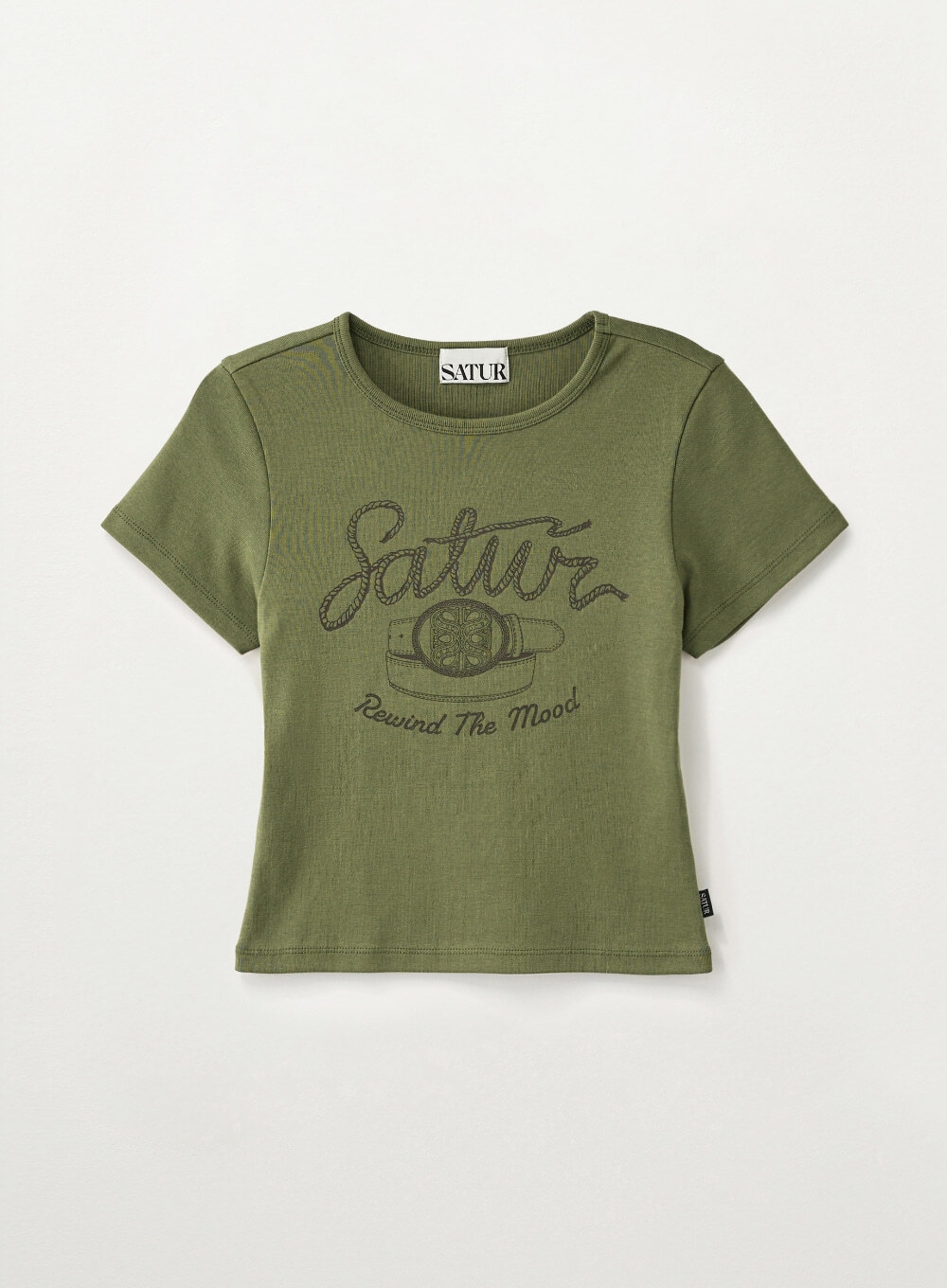 【入LIVECODE一件減至$258😱🔥！】【韓國大熱品牌😍朴圭瑛SEVENTEEN同款！】【SATUR】(W) Belt Graphic Slim Fit T-Shirt  (3 Colors)