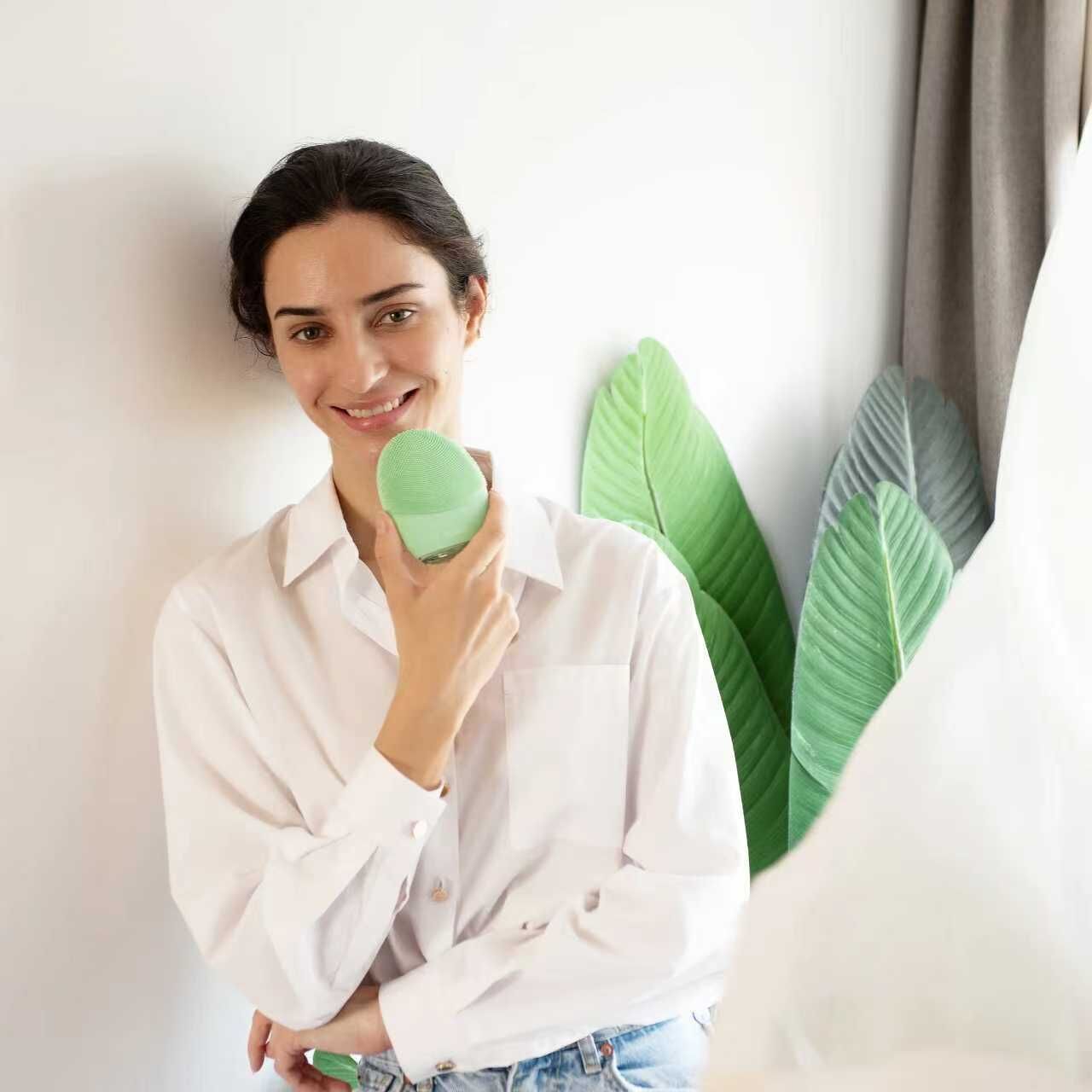 【預購】FOREO H053020 LUNA 4 潔面儀