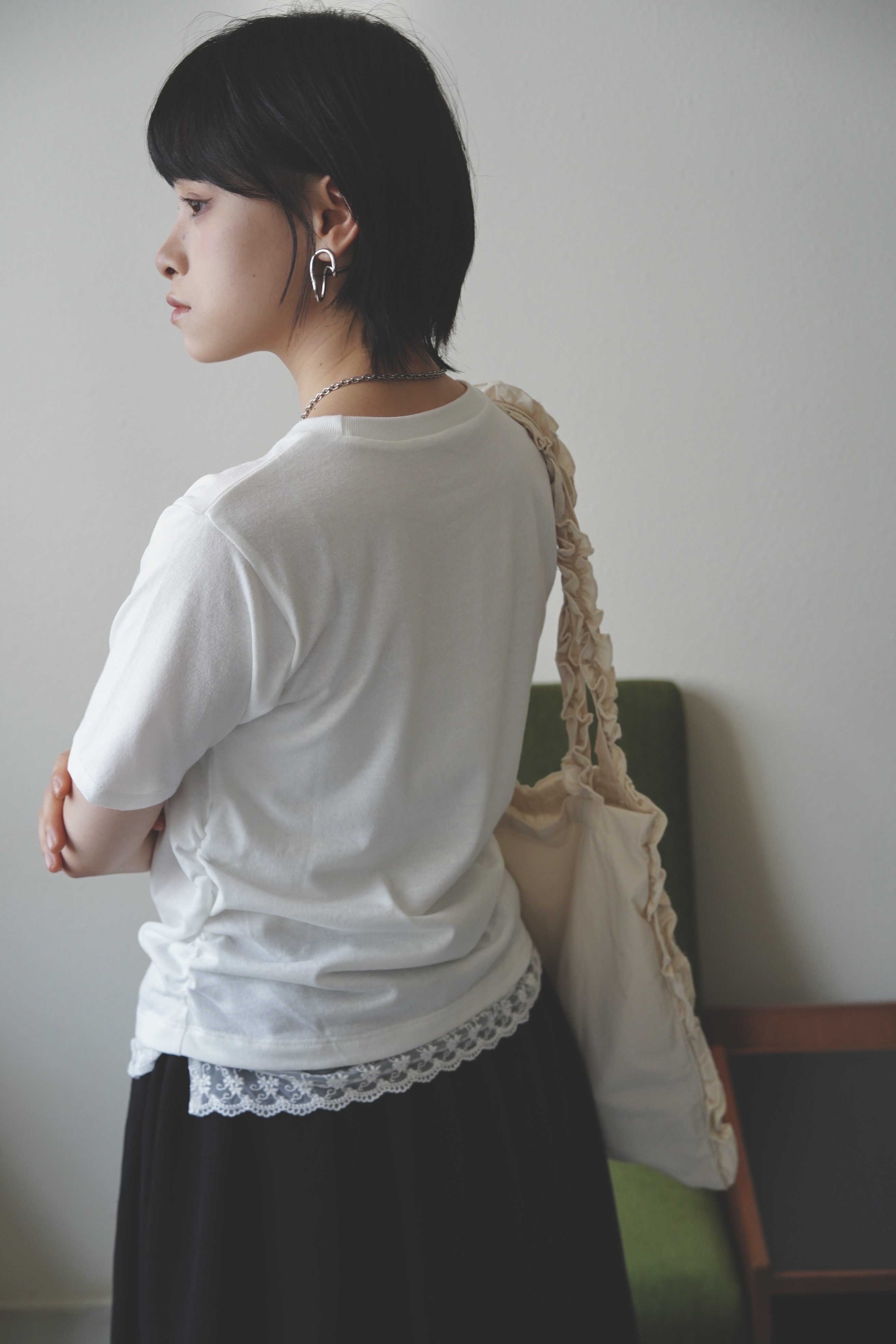 下腳小蕾絲側抓TEE - BL62072