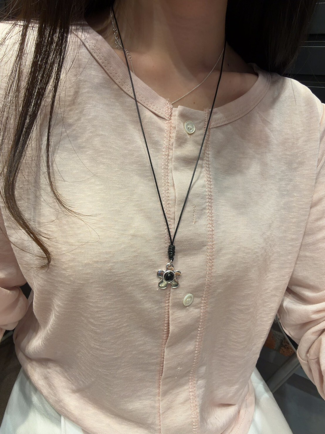 HM6227 ⚪️925 銀 花花皮繩長項鍊