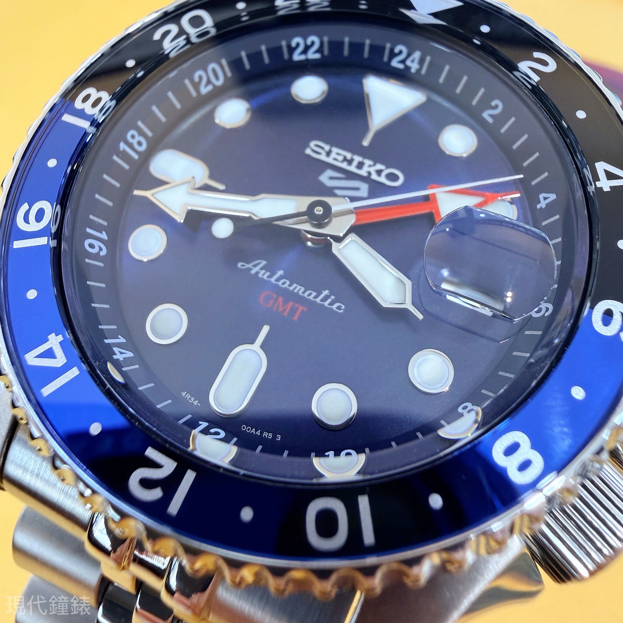 【SEIKO 精工】5 Sports系列 GMT兩地時間機械腕錶  4R34-00A0B 42.5mm 現代鐘錶