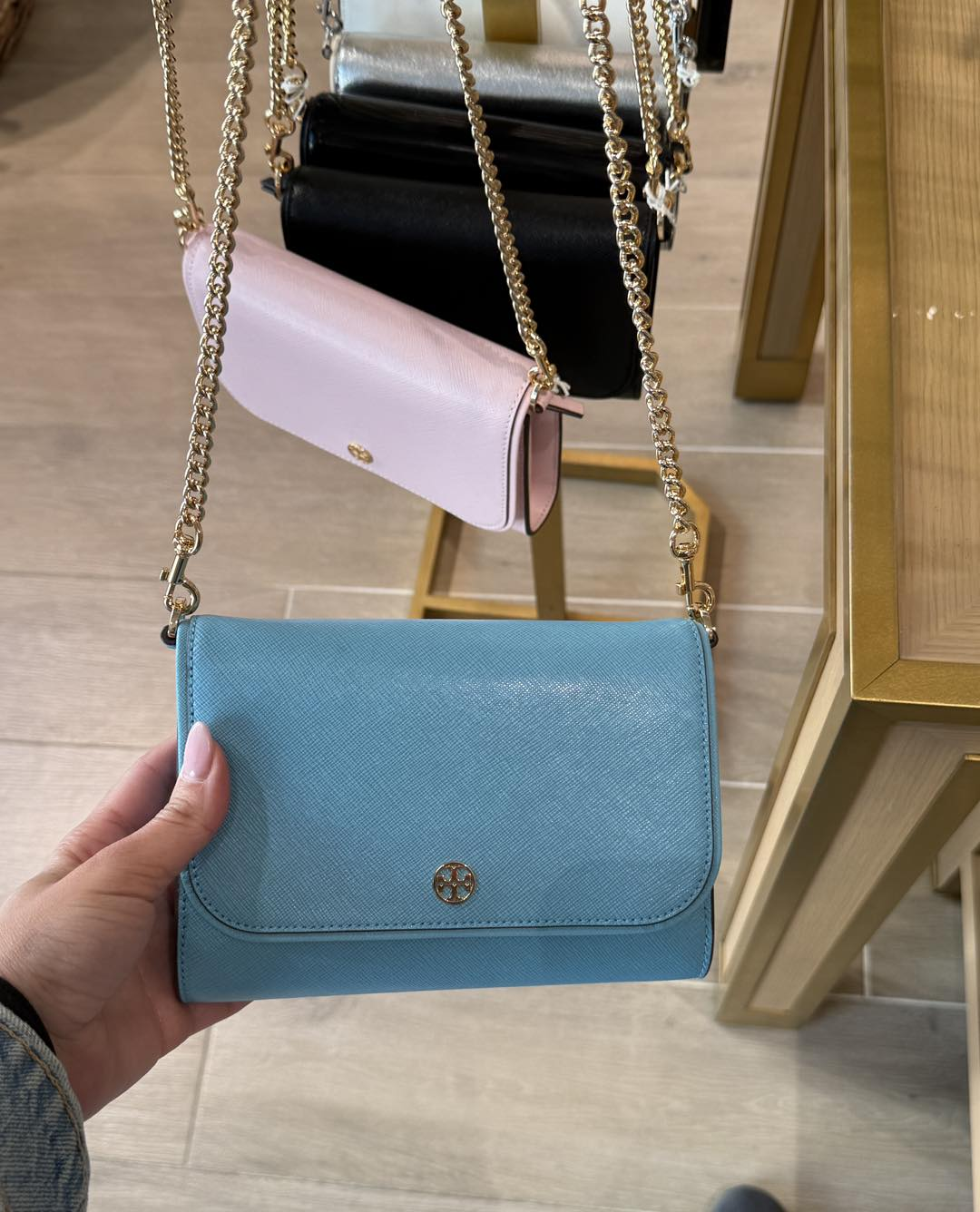 【預購】Tory Burch H053044 斜孭袋銀包