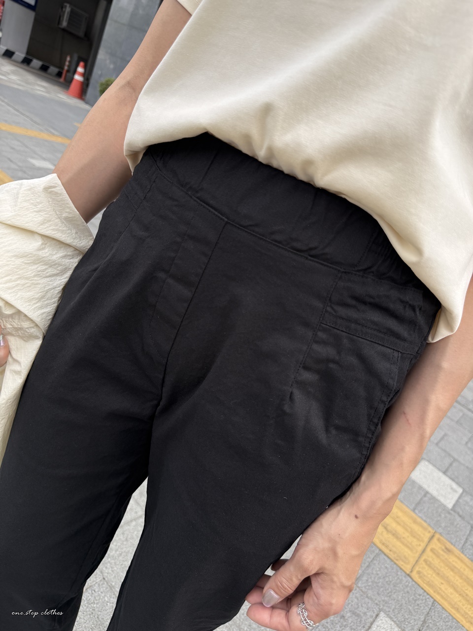 正韓BASIC薄款2.0鬆緊休閒褲 (黑)