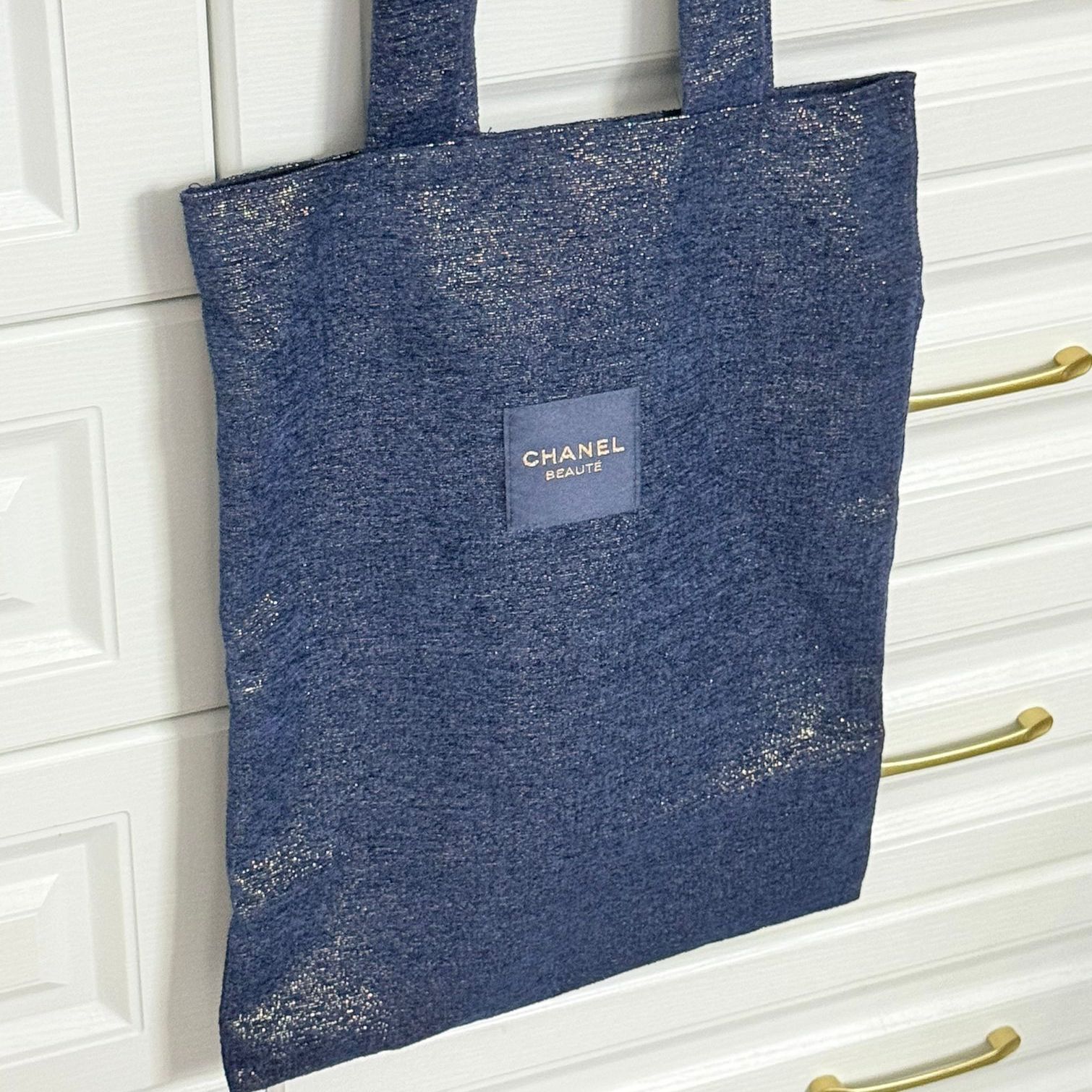 Chanel - 絕版節日限定VIP Gift Tote Bag