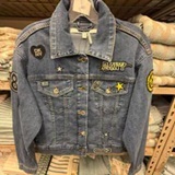 [S] DKNY TRIBECA DENIM PINS & PATCHES TRUCKER JACKET, P6BJBELC-JD7 (SD1970)