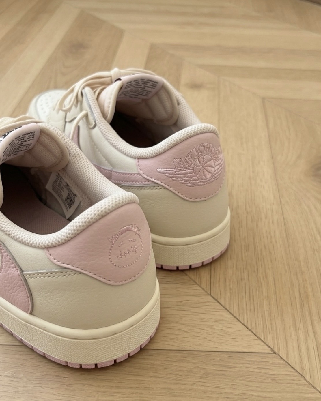 Nike Air Jordan 1 Low x Travis Scott "Shy Pink" 倒勾 淺粉
