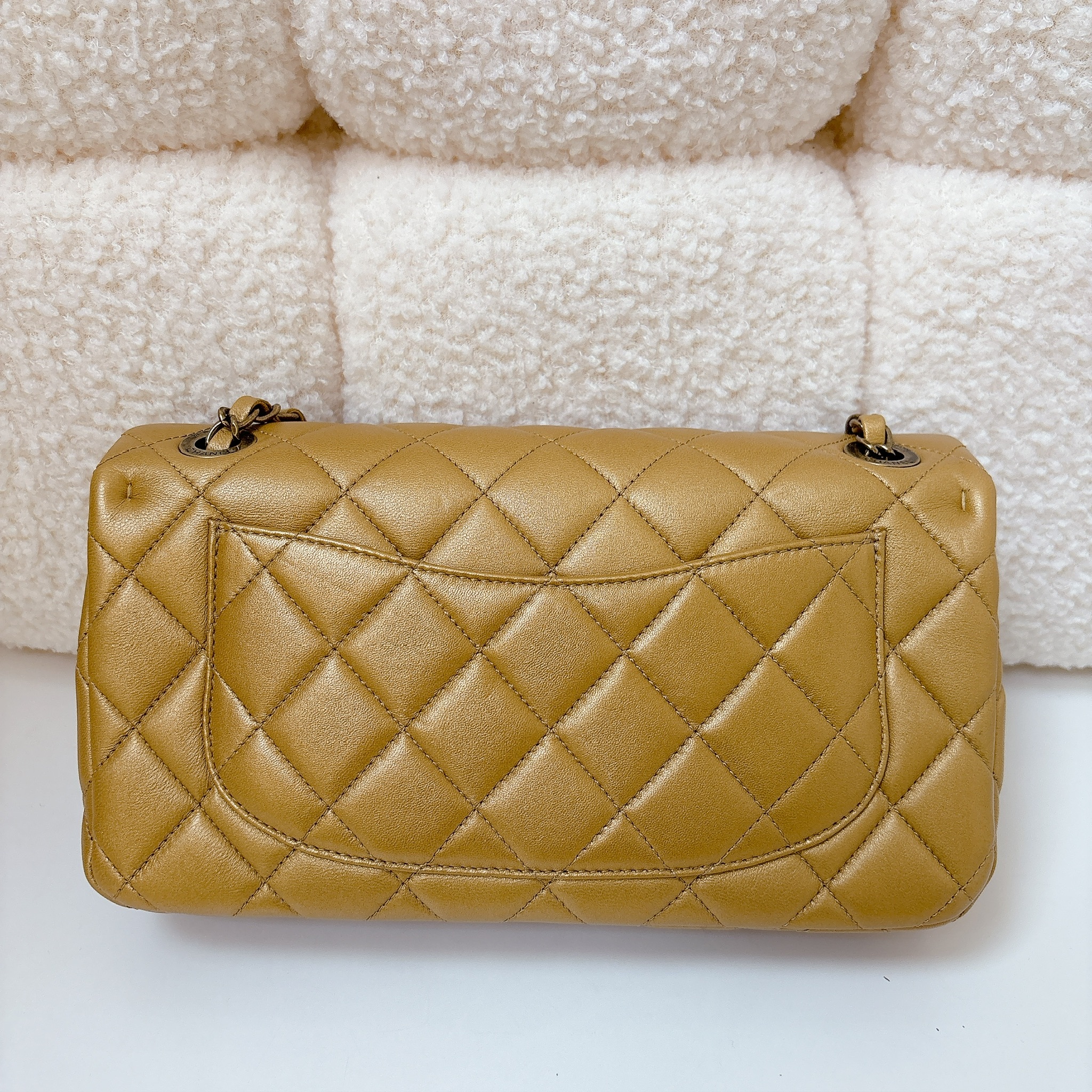 Chanel Paris-Dubai Medallions Flap Bag - Gold / GHW