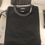 [S] DKNY BLACK STRIPED COLLAR T-SHIRT, DK000167M-BLACK (SD2007)