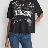 [S] DKNY BLACK 1989 NOTEBOOK SCRIBBLE GRAPHIC TEE, P61HZXTG-BLK (SD2013)