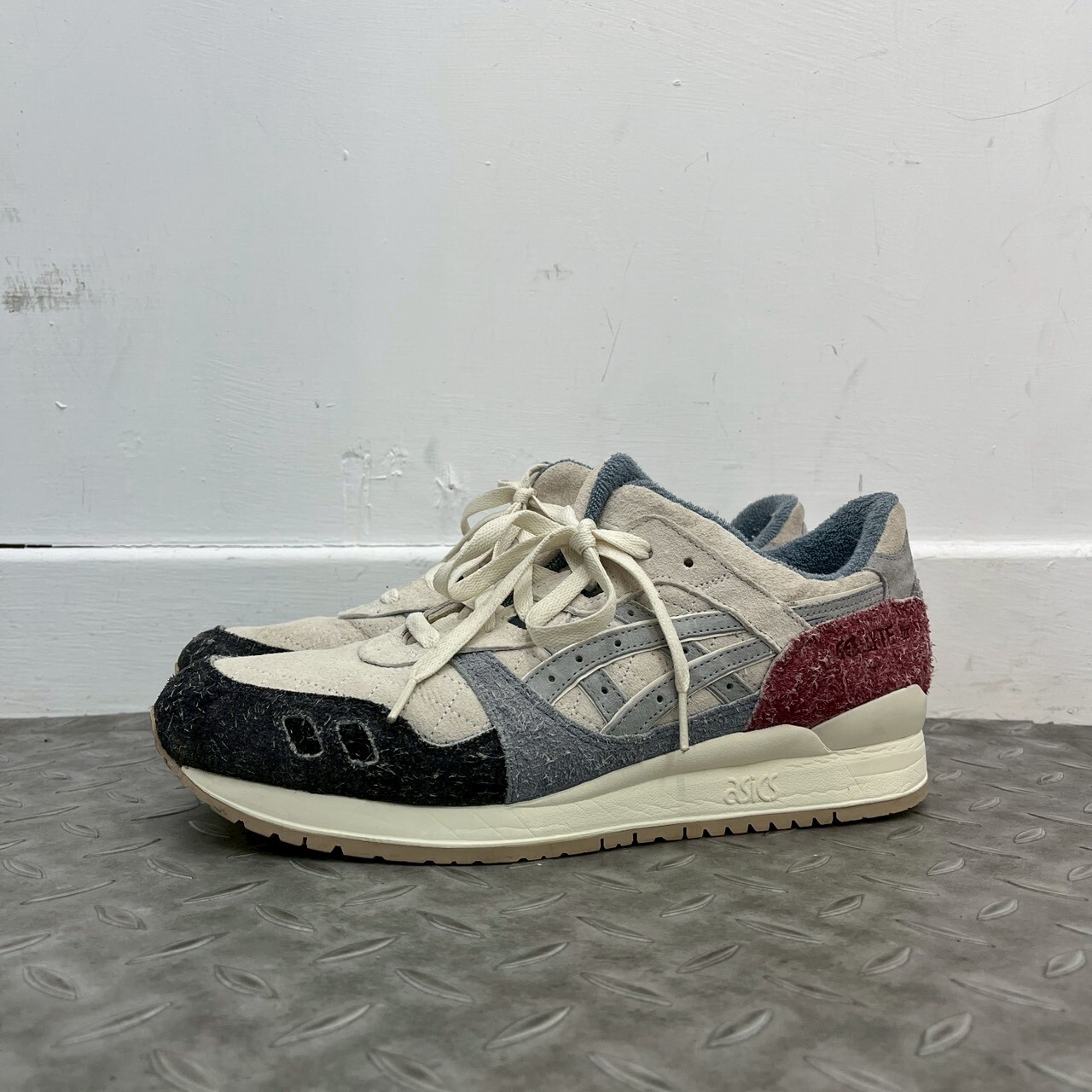 KITH x ASICS GEL-LYTE III REMASTERED SEOUL SIZE 28.5CM