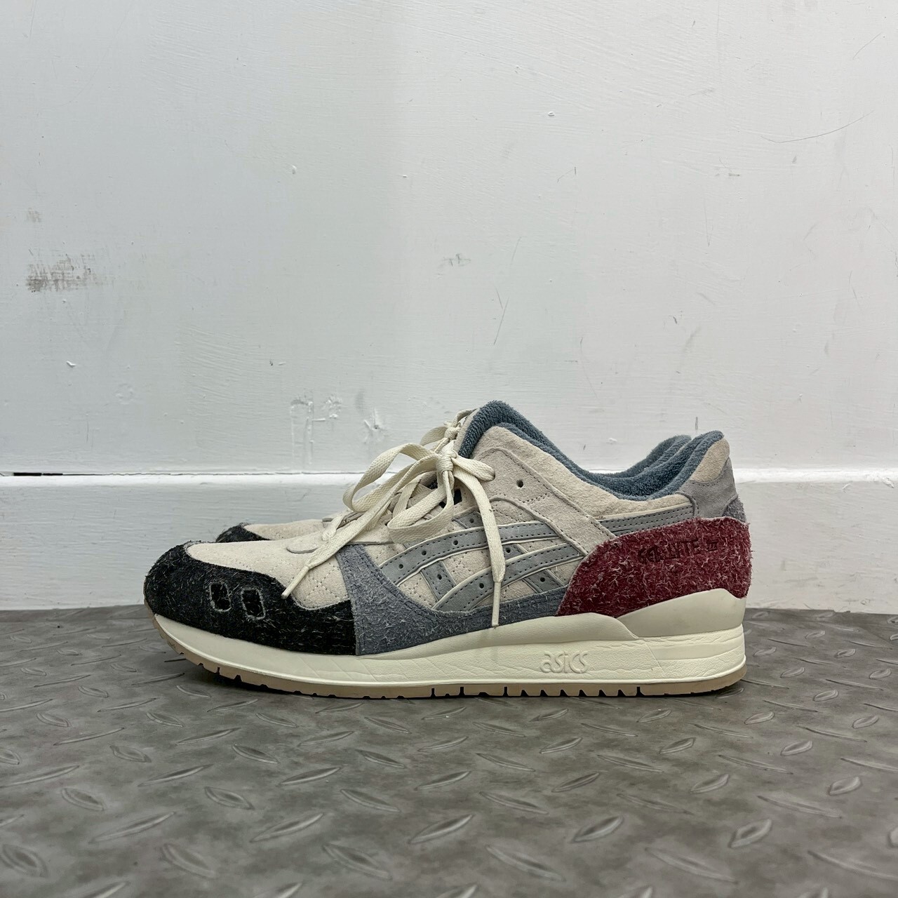 KITH x ASICS GEL-LYTE III REMASTERED SEOUL SIZE 28.5CM