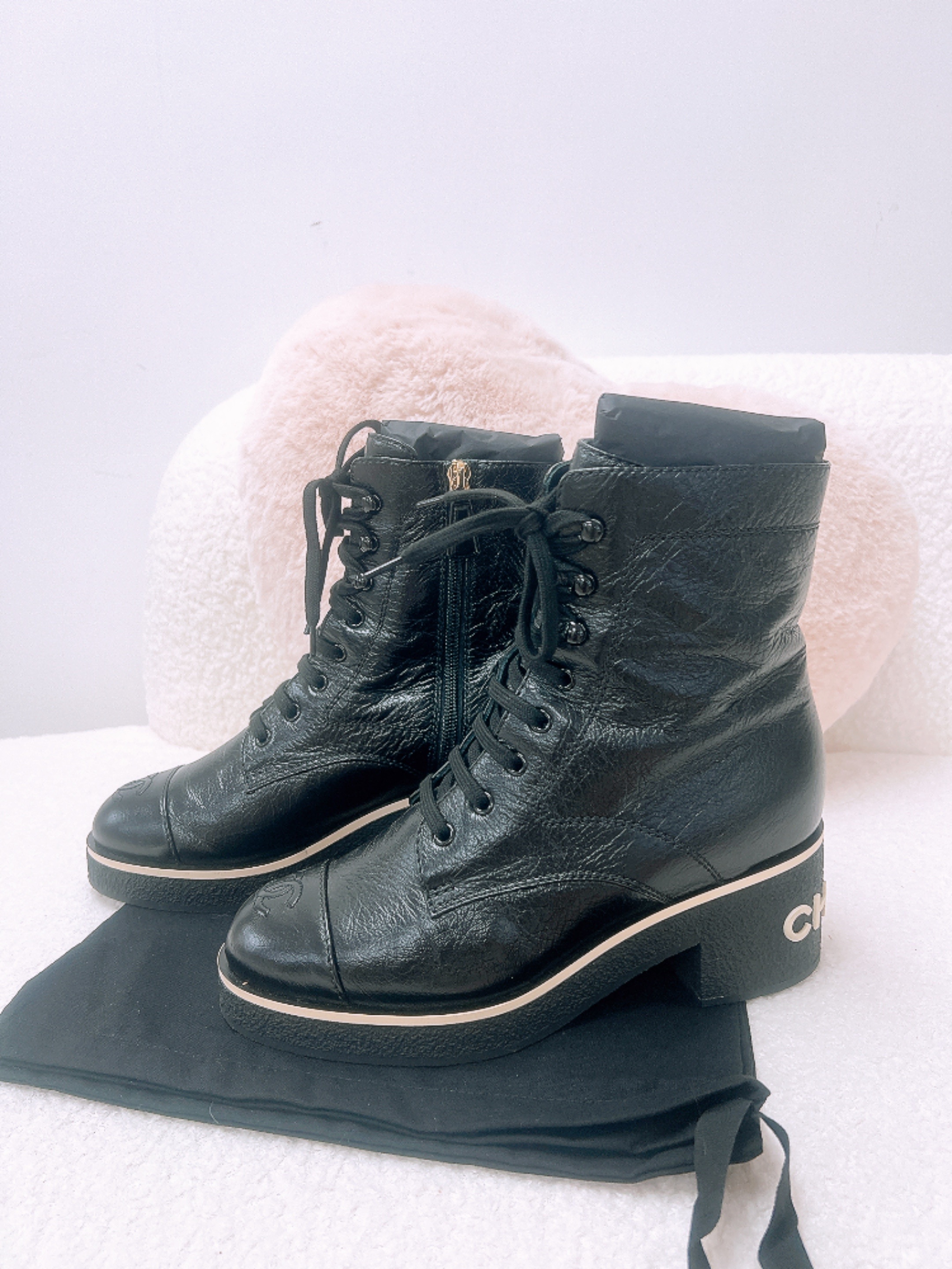 (size 38.5) Chanel lace up combat boots black