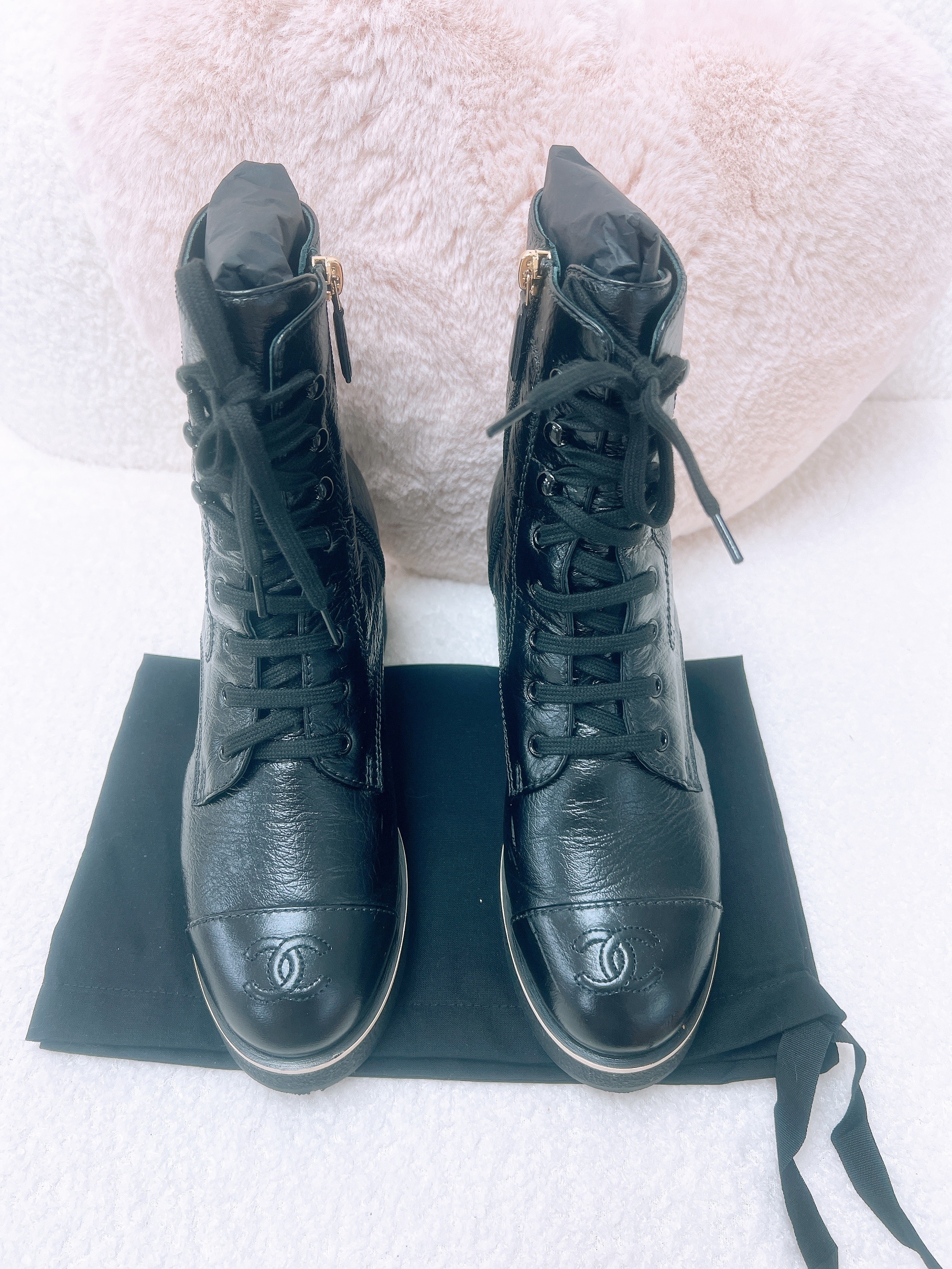 (size 38.5) Chanel lace up combat boots black