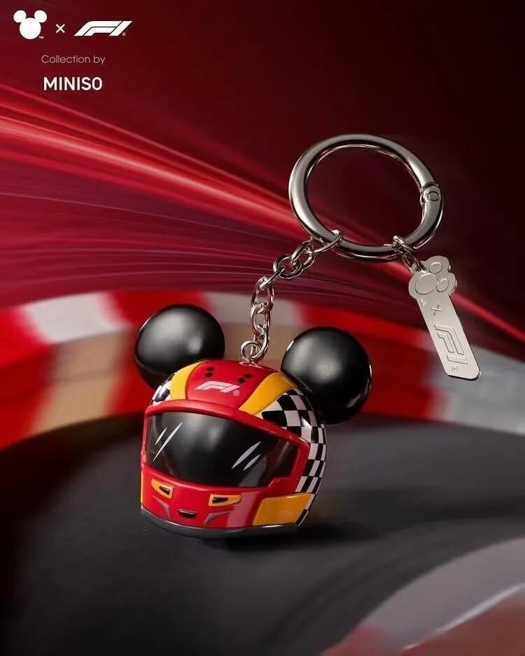 上海限定 Disney x F1 米奇 賽車頭盔 吊飾鑰匙圈