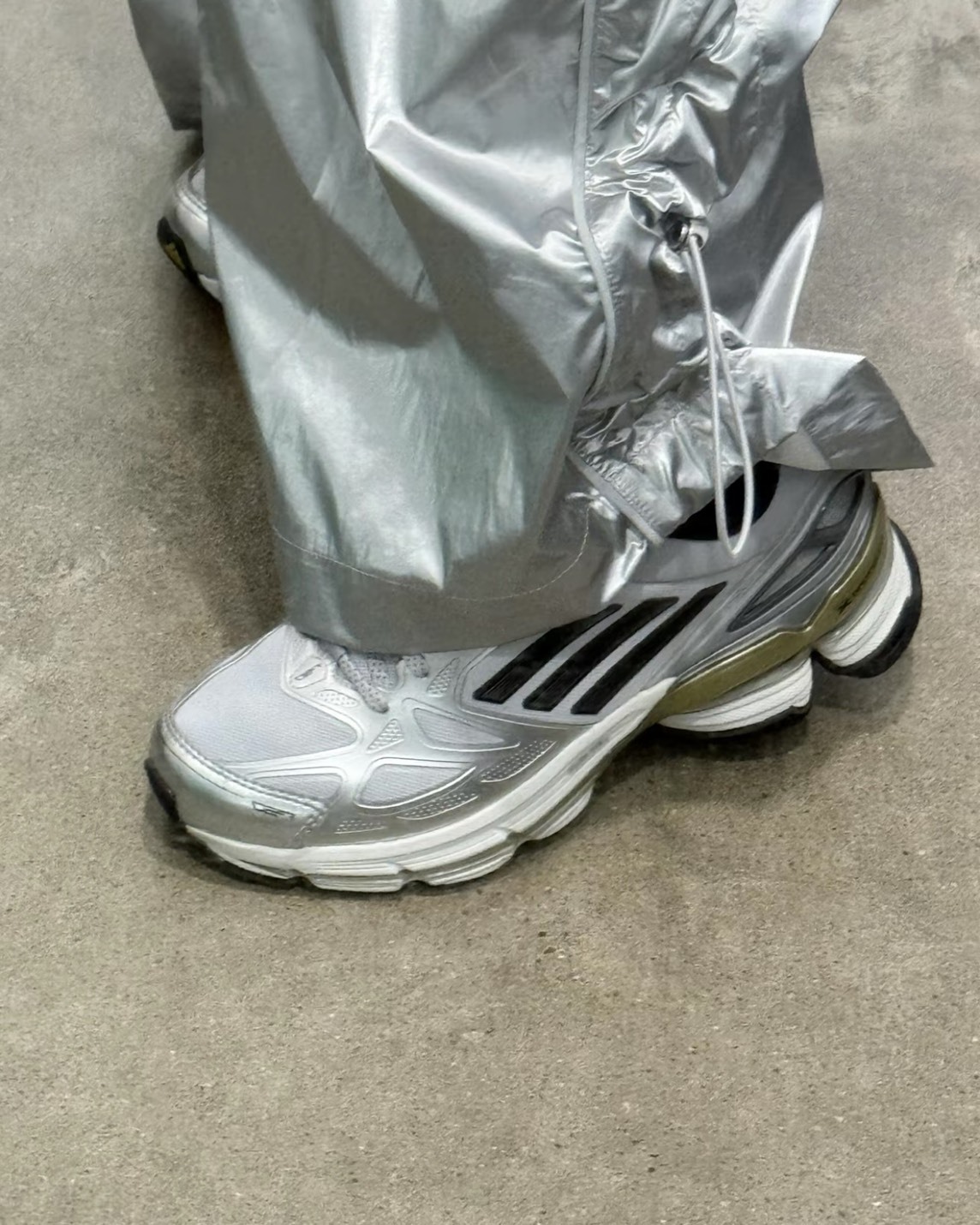 【預購】ADIDAS ADIZERO 50 復古銀 KI1697