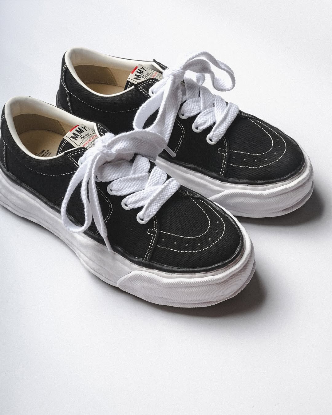 [預訂] MIHARA ERIC Canvas Black