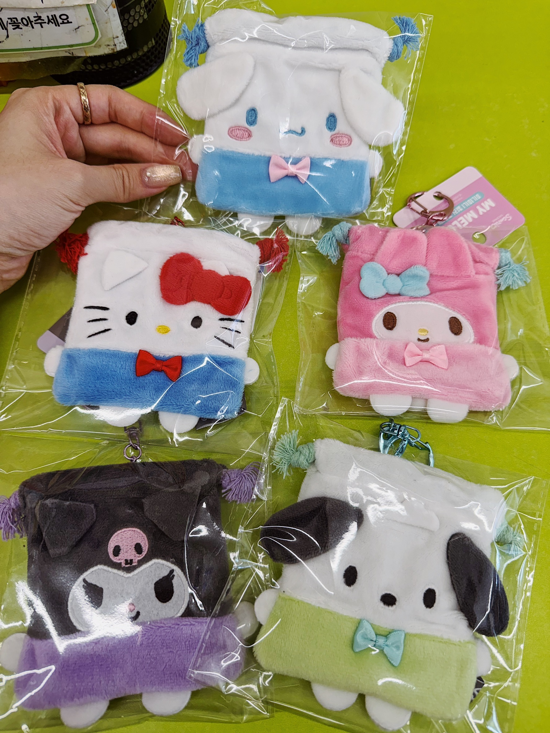 🇰🇷韓國三麗鷗絨毛束口袋吊飾☆彡