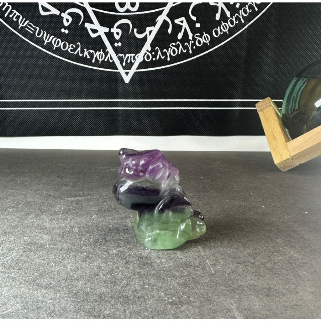 HKHG0531-071 螢石獨角獸26x44x23mm (A57)