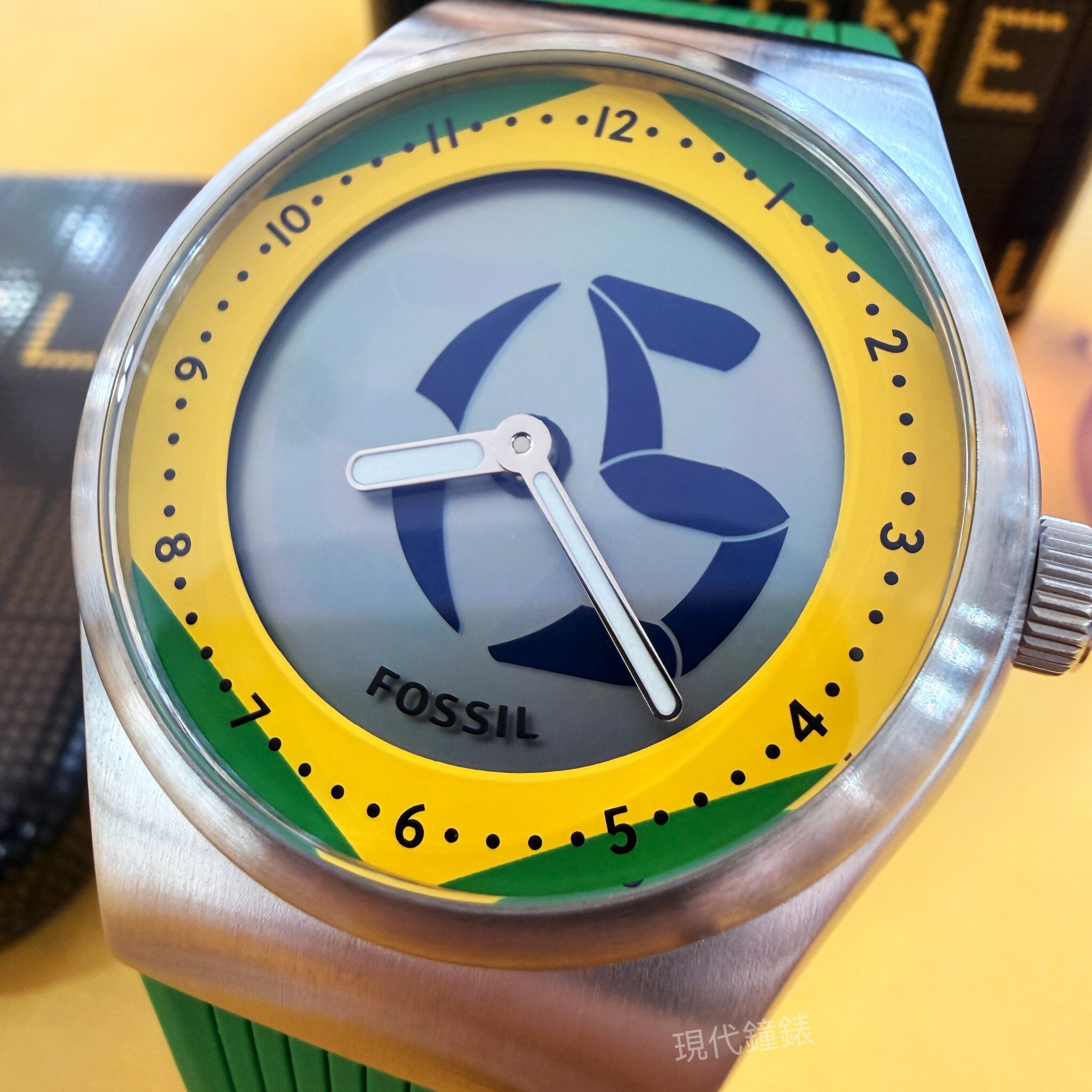 【FOSSIL】Big Tic World Flags系列 世界盃限定手錶-巴西配色 LE1243 40mm  現代鐘錶