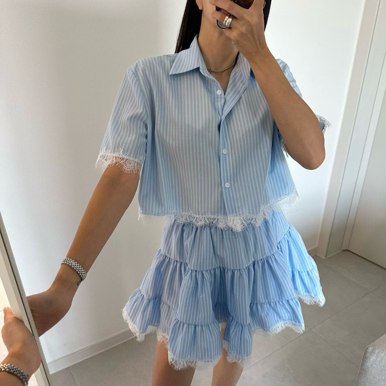 涼感直紋蕾絲邊短裙（短褲內裡）