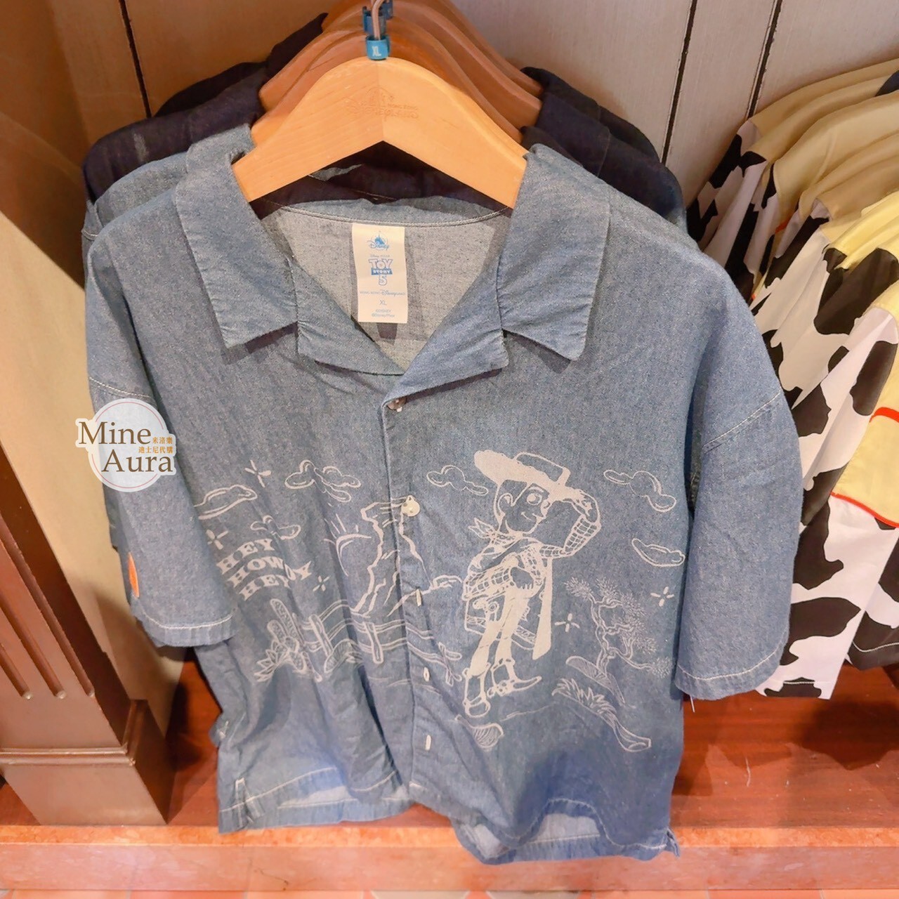 胡迪 Woody 白色線條圖案 牛仔色 襯衫 上衣 玩具總動員 Toy Story -香港迪士尼樂園