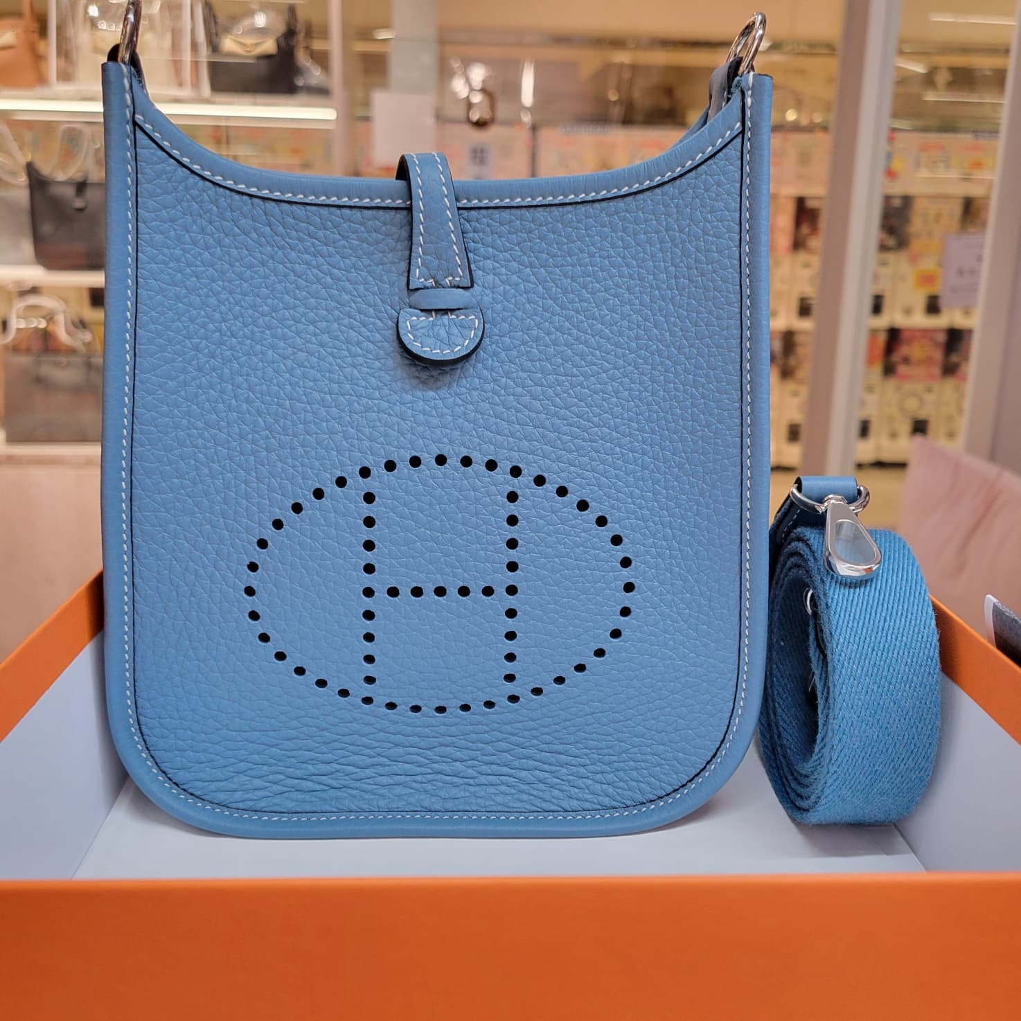 HERMES MINI EVELYNE D2 NEW BLUE JEAN CK 新牛仔藍銀扣