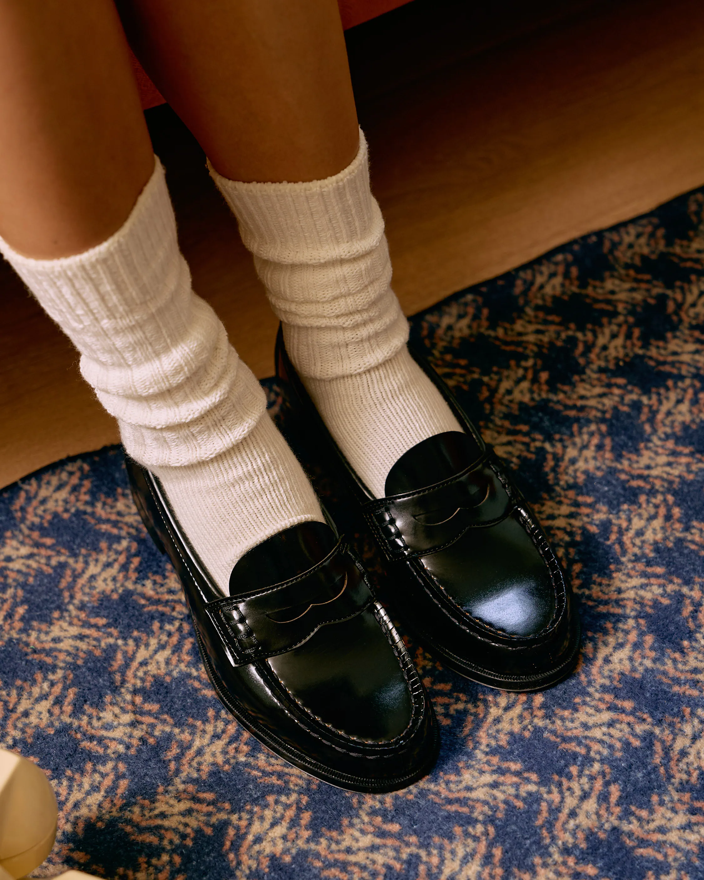 LEATHER SHOES