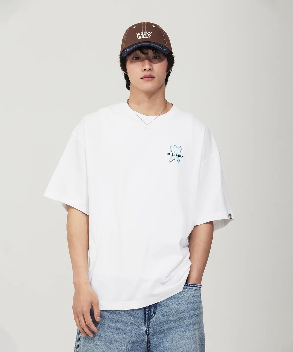 WACKY WILLY Kiki Line Typo Short-Sleeve T-shirt