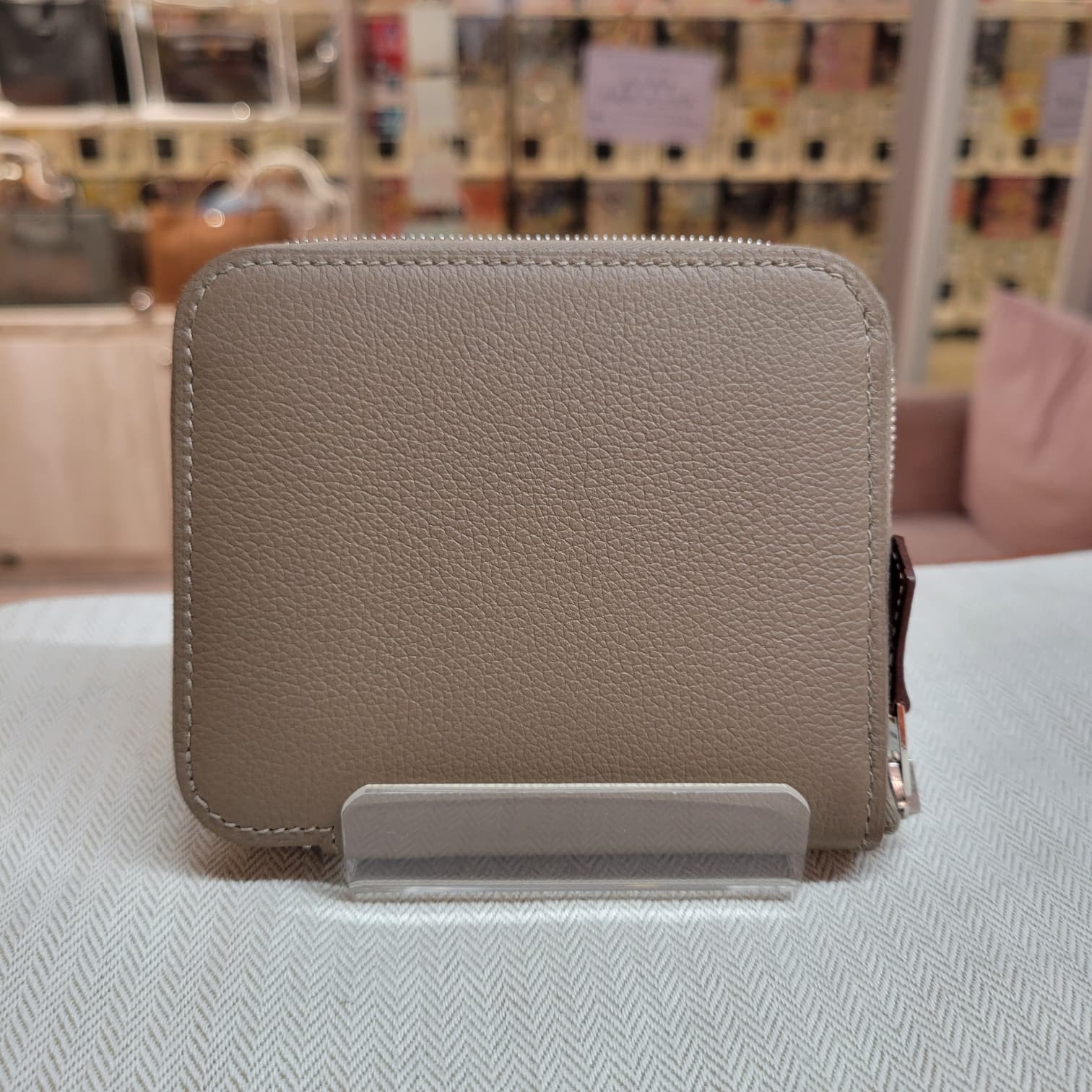 HERMES SILK IN COMPACT WALLET EVERCOLOR ETOUPE