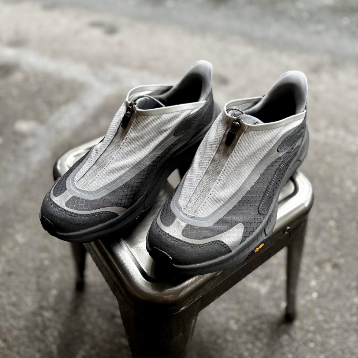 【代購】HOKA ONE ONE PROJECT TRANSPORT  舒適機能休閒鞋｜灰色｜男女同款