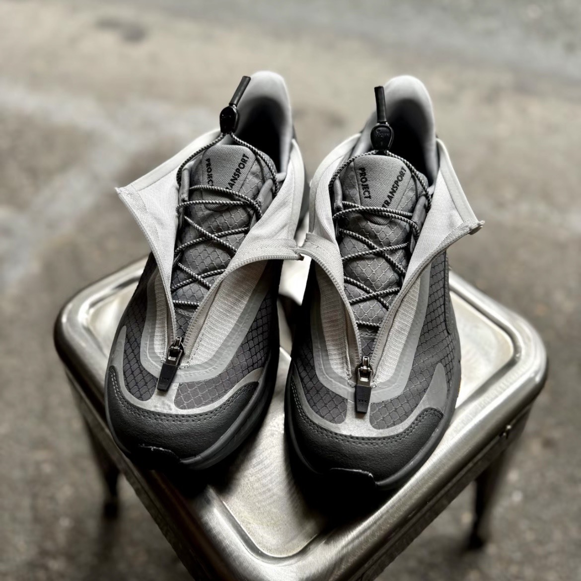 【代購】HOKA ONE ONE PROJECT TRANSPORT  舒適機能休閒鞋｜灰色｜男女同款