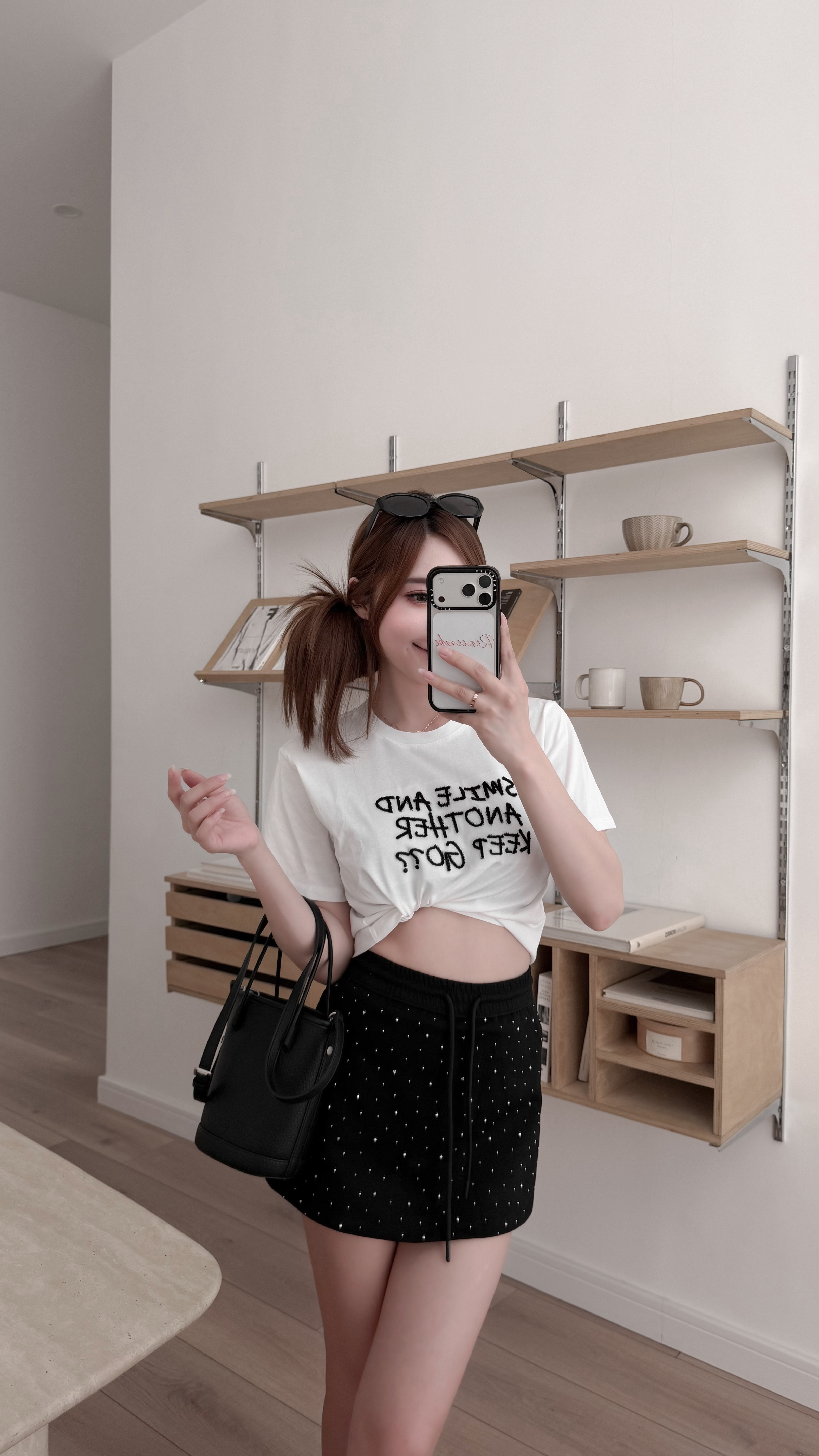 M54「反重⼒棉 ` ⽴體繡 TEE」