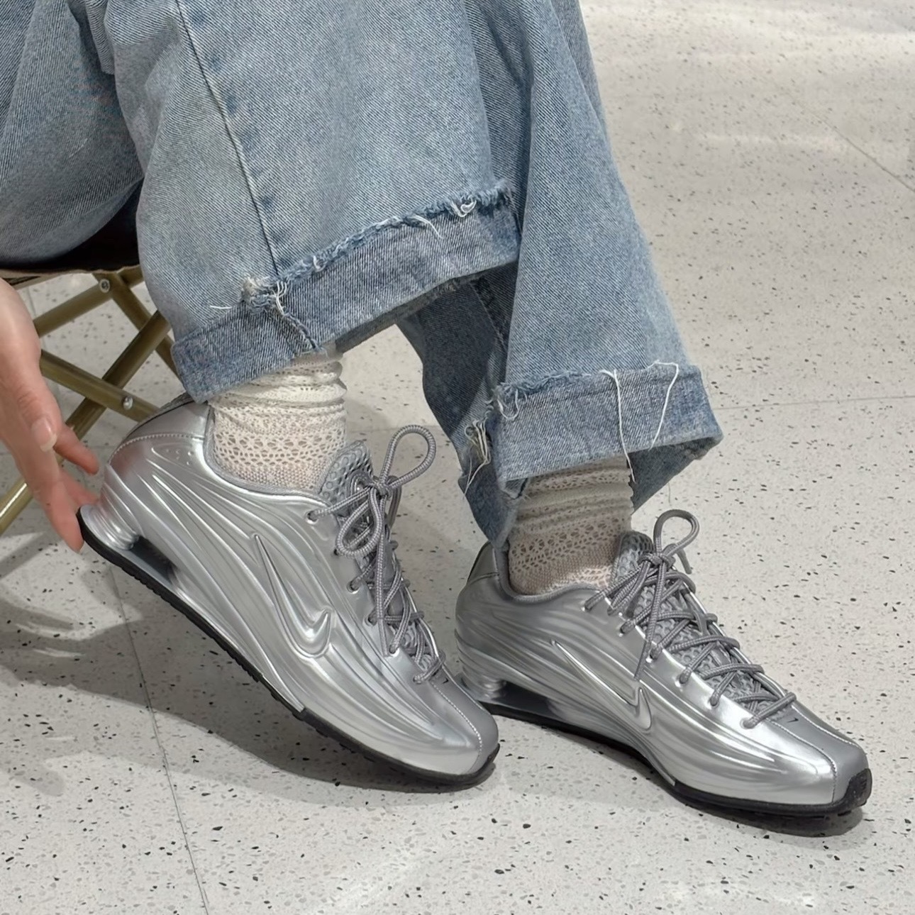 NIKE SHOZ Z 科技銀 亮銀 彈簧鞋 舒適 跑鞋 女鞋 IO7843-002