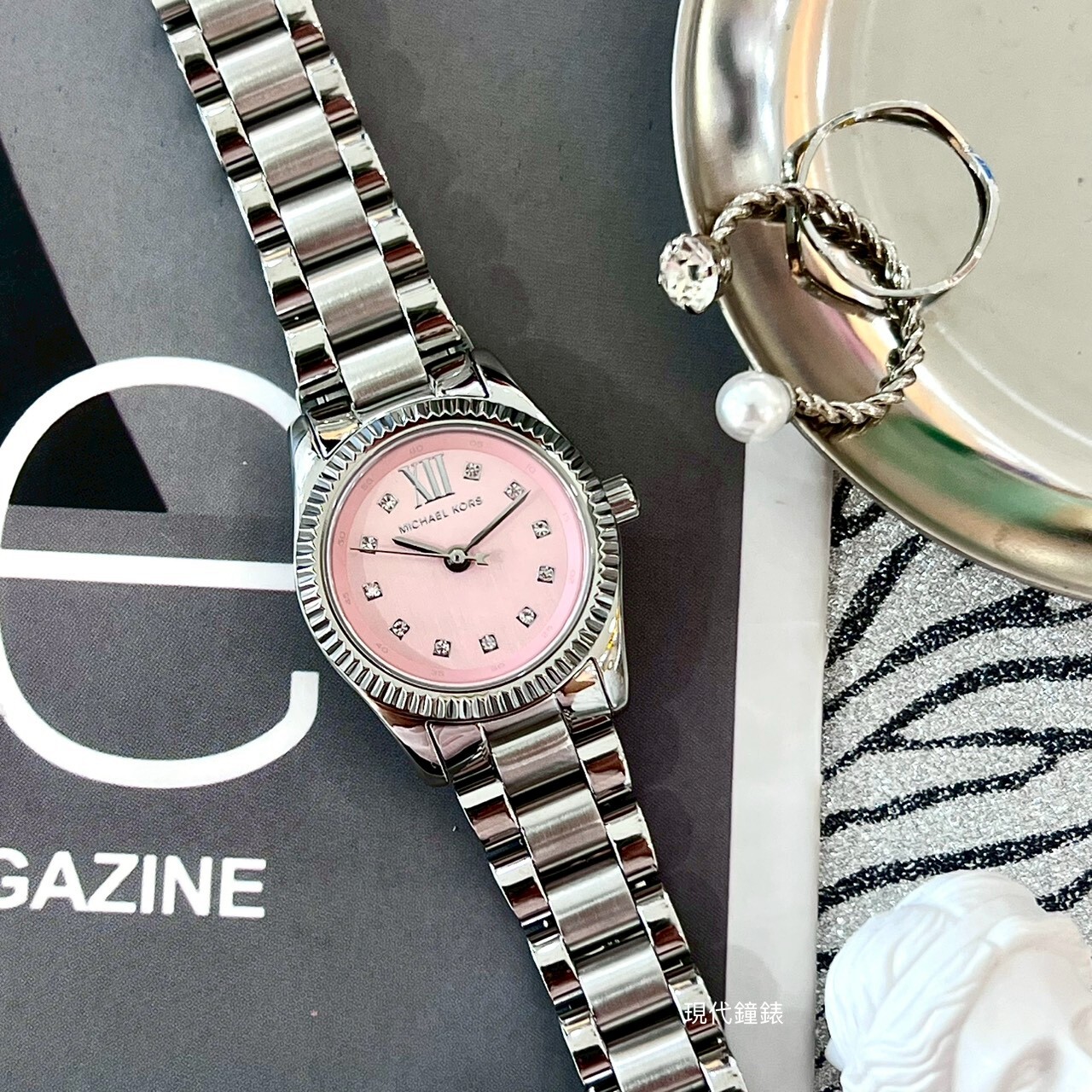 【MICHAEL KORS】 Lexington 時尚晶鑽大三針女錶MK4996 26mm 現代鐘錶