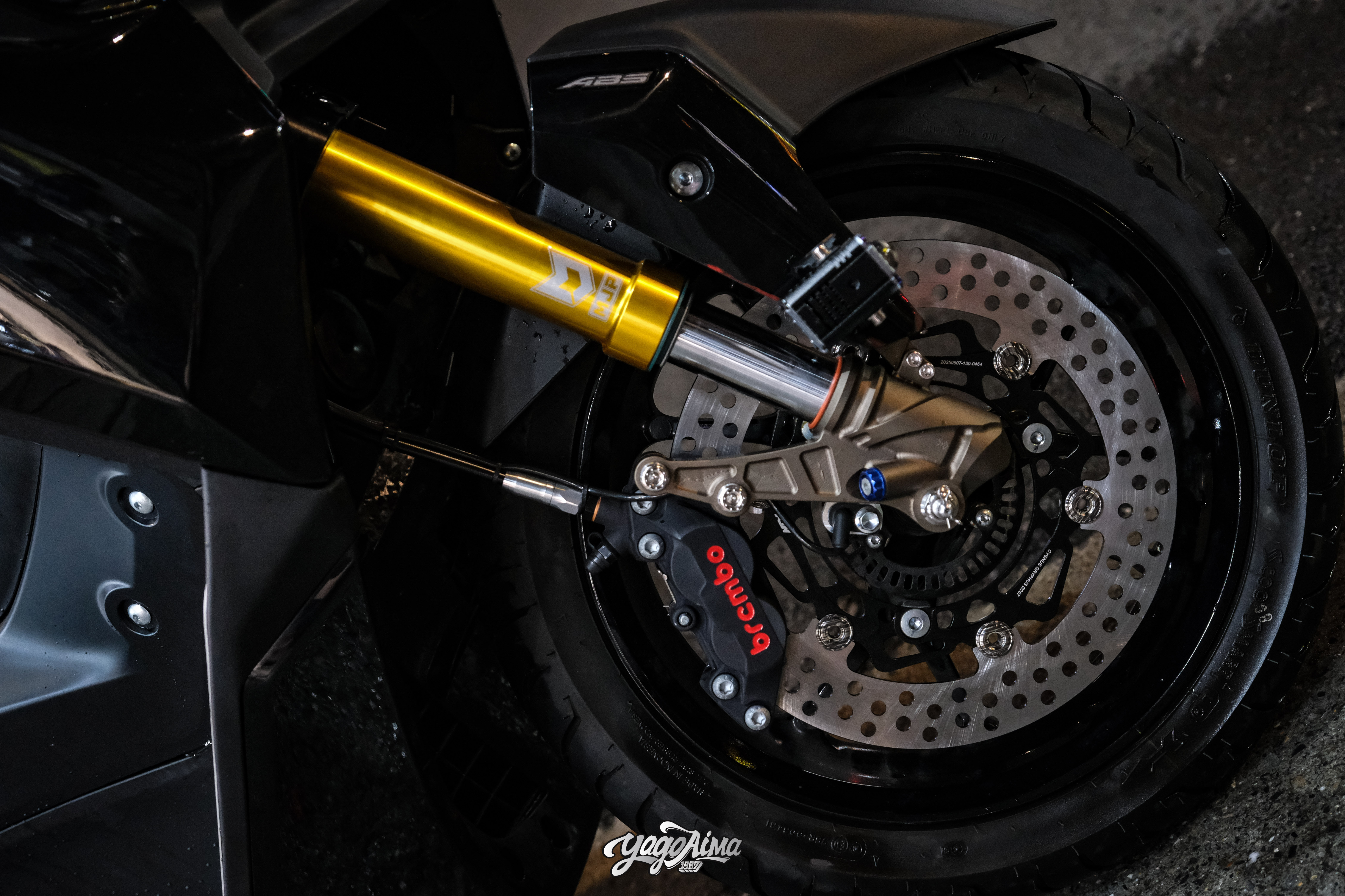 YAMAHA NMAX V3 全車改裝實車照 - MJP 倒立前叉 BREMBO 卡鉗 OHLINS 避震